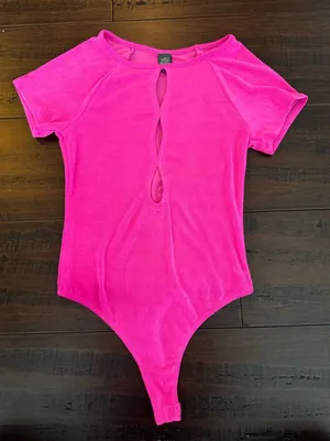 Wild Fable Hot Pink Cut Out Short Sleeve Bodysuit Size Small thumbnail 1