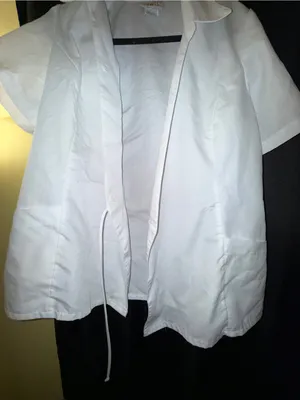 Unif White Short Sleeve Wrap Scrub Top for Woman thumbnail 7