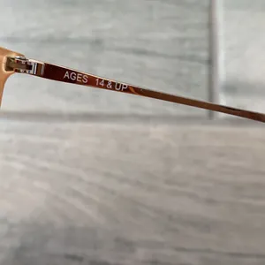 Sunglasses thumbnail 4