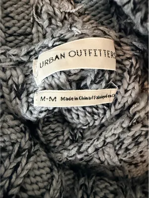 Urban Outfitters Women’s M/M Gray Chunky Knit Cropped Cowl Neck Sweater thumbnail 14