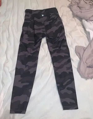 Old Navy Camo Leggings thumbnail 2