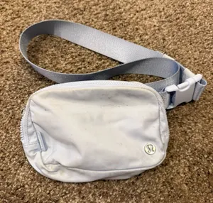 Lululemon Belt Bag thumbnail 1