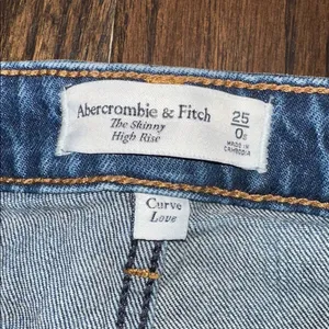 Abercrombie & Fitch the skinny high rise distressed Frayed Hem Jeans size 0/25 thumbnail 4
