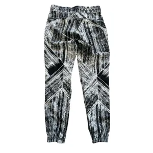 Lululemon Jet Crop Full-On Luon Heat Wave White‎ Black Jogger Pants 4 thumbnail 3