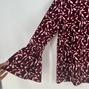 Ann Taylor Elegant Burgundy Floral Print Stretch Crepe Women's Bell Sleeve Top M thumbnail 4