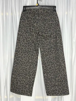 Wild Fable Taupe and Black Leopard Wide-Leg Jeans Size 0/R thumbnail 2