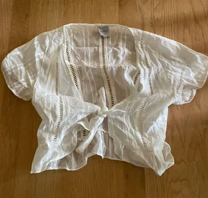 Princess Polly Crop Top thumbnail 3