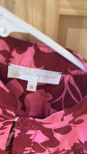 Pink floral shirt Size M thumbnail 2