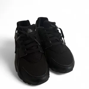 Nike Air Huarache Run Black Shoes Sneakers thumbnail 2