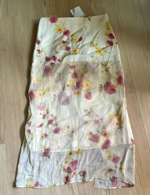 Zara Floral Midi Skirt thumbnail 1