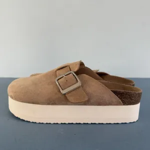 Madden Girl Cutiepie Platform‎ Sand Tan Suede Buckle Slip-On Clogs thumbnail 5