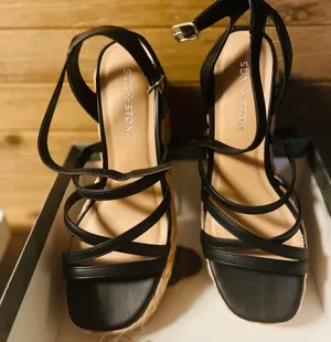 Sun + Stone New with Box Finnickk Strappy Espadrille Wedge Sandals. Size 7.5 thumbnail 1