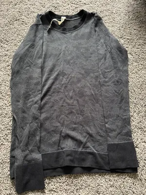 Lululemon Long Sleeve thumbnail 2