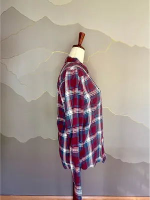 American Eagle Boyfriend Fit Plaid Flannel Shirt M Pearl Snap Red Blue Western thumbnail 3