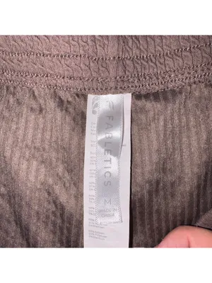 Fabletics Medium $50 Crinkle Knit High Waisted Brown Textured Athletic Shorts thumbnail 6