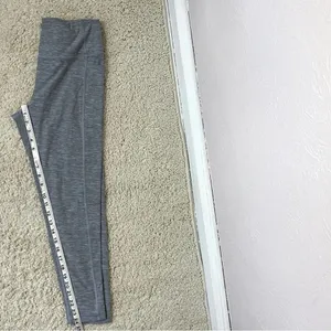 Victoria’s Secret Capri leggings thumbnail 6