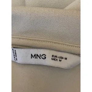 MNG Mango Women's White Cream Ivory Sleeveless Full Zip Blouse Shirt Top Size M thumbnail 5