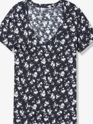 Victoria’s Secret Pink Black Perfect V-Neck Short Sleeve Purple Floral Print Tee thumbnail 2