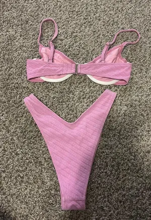 Bikini thumbnail 2
