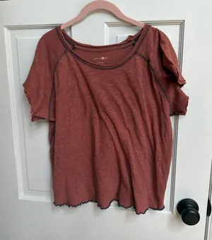 Natural Life short sleeve crewneck top in rust relaxed slub knit women's L thumbnail 1
