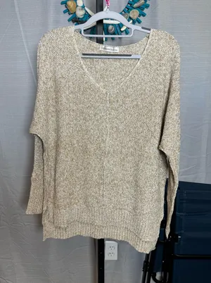 Zenana NWOT v neck sweater thumbnail 1
