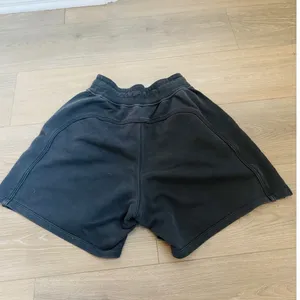 Lululemon Scuba High-Rise Short 5" Size 4‎ Yoga Workout Running thumbnail 7