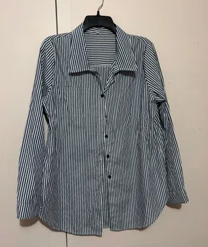 Black and White Button Down Long Sleeve Shirt Size XL thumbnail 1