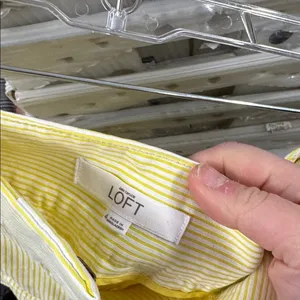 Loft shorts size 4 // 021316 thumbnail 2