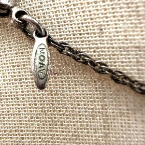 Avon vintage rhinestone pendant necklace Silver thumbnail 6