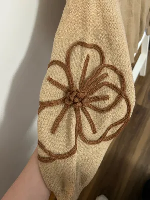 Sweater Tan Size M thumbnail 2