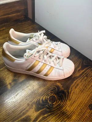 Adidas white and gold superstar sneakers size 7 thumbnail 2