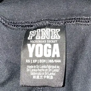 VS Pink‎ Yoga Black Leggings thumbnail 4