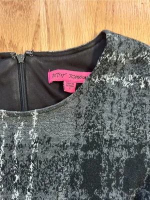 Betsey Johnson Gray Black Abstract Plaid Knit Skater Dress Womens Size 8 thumbnail 5