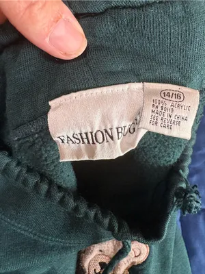 Vintage Fashion Bug Green Sweatshirt with Bear Embroidery 14/16 Grandmacore Top thumbnail 2