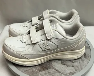 New Balance 577 Walking Shoes Women’s 7.5 White Leather Hook & Loop WW577VW thumbnail 1