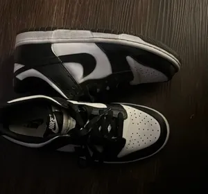 Nike Panda Low Dunks thumbnail 1