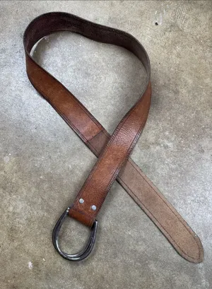 Classic Brown Leather Belt with Large Loop Buckles
Size: Medium thumbnail 1