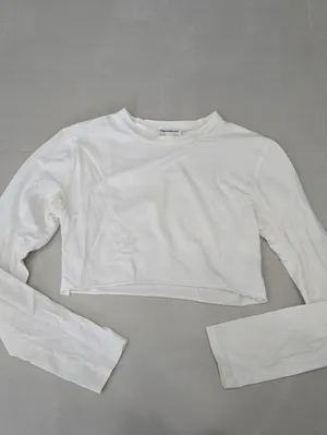 Superdown White Crewneck Cropped Long Sleeve Tee Size XS thumbnail 2