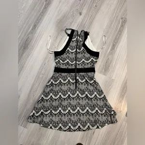 Bebe‎ stretch Black and White Lace Halter Dress thumbnail 4