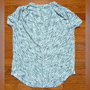 Lululemon Heathered Gray Top‎ Size Est. 10 EUC thumbnail 2