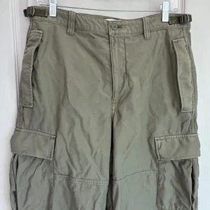 Aritzia TNA Surplus Cargo Pants Olive Green Wide Leg High Rise Women 10‎ 109819 thumbnail 4