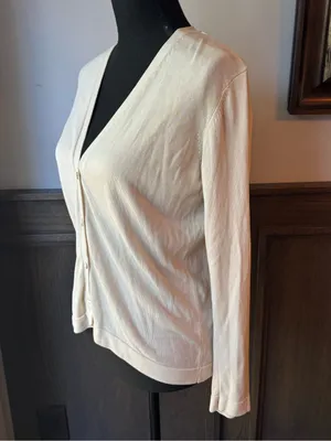 Silks 100% silk Light Cream V-Neck Button-Front Cardigan Sweater thumbnail 2