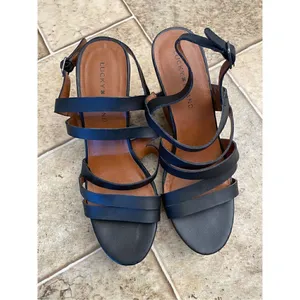 Lucky Brand Womens Larinaa Platform Wedge Sandals Black Ankle Strap Buckle 9.5 thumbnail 5