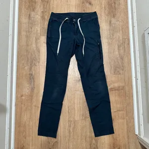 Vuori | Woman's Ripstop Cargo Pants Navy Blue Elastic‎ Waist Drawstring, Size S thumbnail 2