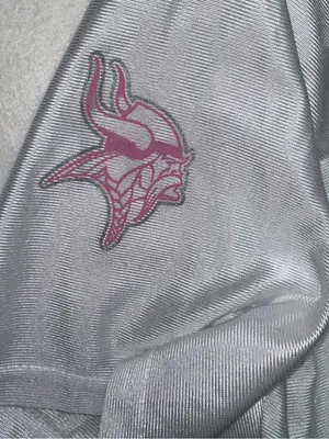 Brett Favre Jersey Women White Pink Minnesota Vikings Breast Cancer Reebok Lg thumbnail 6