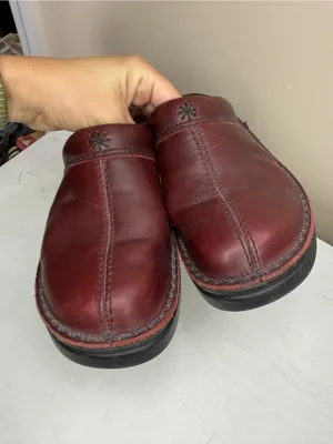 NAOT Red Leather Mules Women’s EU41 US 10-10.5 thumbnail 10