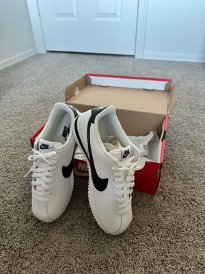 Nike Cortez White Black 8 thumbnail 2