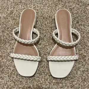 Cushionaire Neptune Off-White Braided Sandals Size 9 thumbnail 3