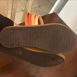 NWT Billabong Orange and Tan Strappy Sandals thumbnail 4