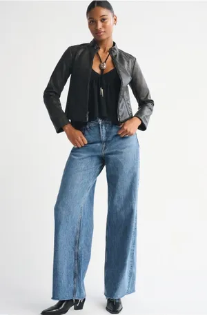 Abercrombie Curve Love Wide Leg Jeans thumbnail 1